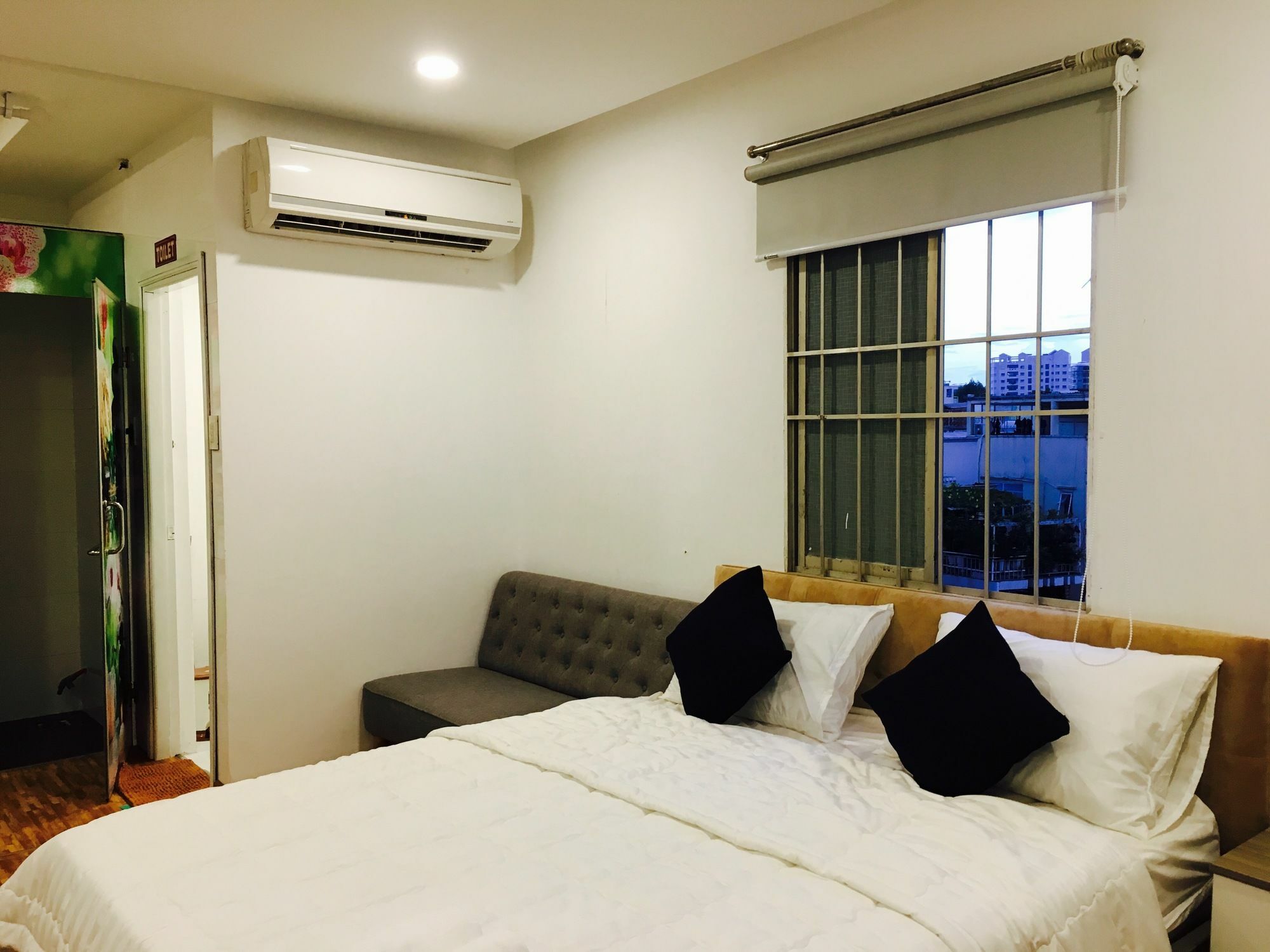Smiley Apartment 11 Ho Chi Minh City Exterior photo